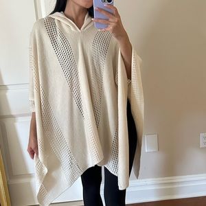 SLEEPING ON SNOW Beige Pancho